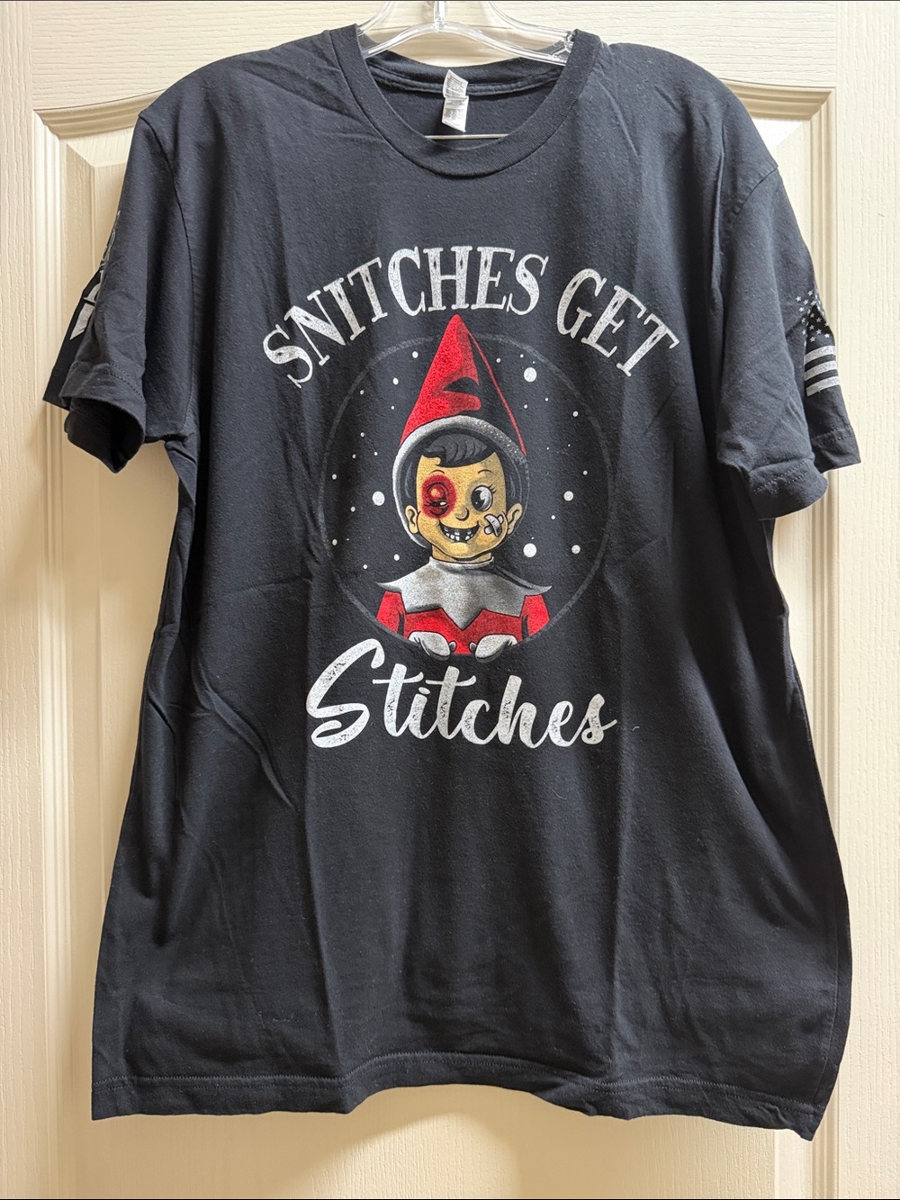 Men's Black Graphic Short Sleeve Tee — 'Snitches Get Stitches'